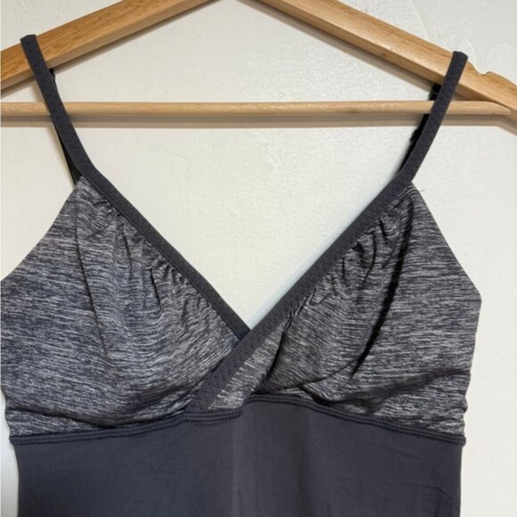 Lululemon Black & Gray Built-In Bra Tank Top Size 8 - Picture 4 of 6